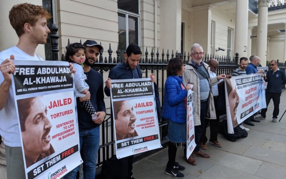 البحرين تعيد محاكمة الناشط عبد الهادي الخواجة بتهمة انتقاد التطبيع  