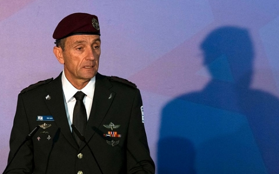 رئيس أركان جيش الاحتلال يزور البحرين في زيارة موثقة ?