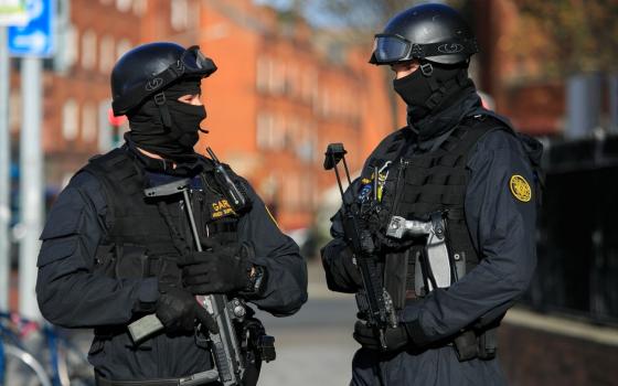 مشروع روكسان.. الشرطة الأيرلندية تتعاون مع "وزارة التعذيب" الإسرائيلية