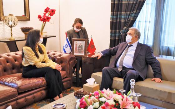 وزير الداخلية المغربي يعقد اجتماع عمل مع نظيرته الإسرائيلية
