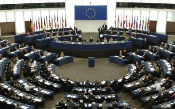 الاتحاد الأوروبي يعرب عن قلقه من استيلاء المستوطنين على الممتلكات المسيحية في القدس