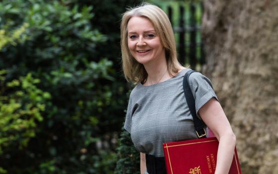 مرشحة لرئاسة الوزراء البريطانية تعد بالنظر في نقل السفارة إلى القدس