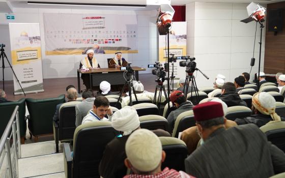 ملتقى "مؤسّسات العلماء" يدعو لتحريم وتجريم التطبيع بكل أشكاله