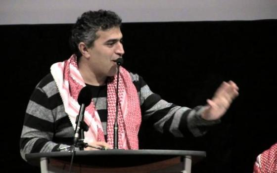 إدانة لحملة التحريض الإسرائيلية على الكاتب الفلسطيني خالد بركات  