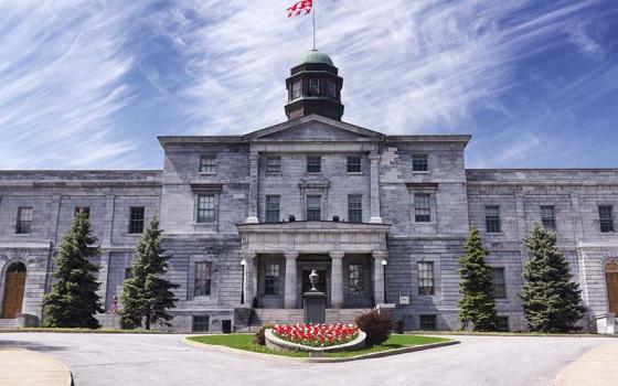 100 أكاديمي يرفضون إلغاء جامعة ماكجيل لقرار مقاطعة "إسرائيل"