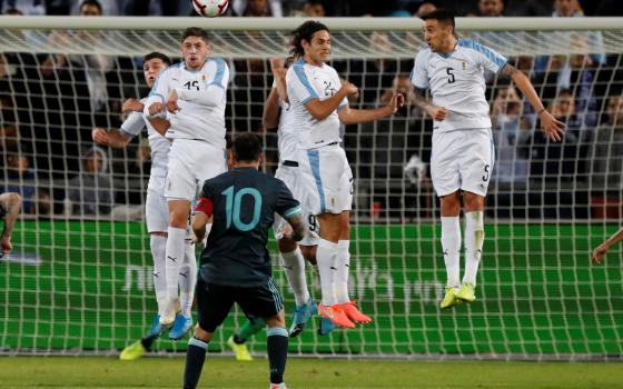 الحملة الفلسطينية تستنكر لعب مباراة ودية بين الأرجنتين والأورغواي بتل أبيب  