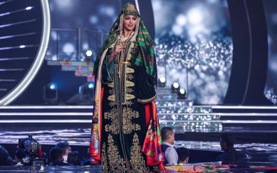 احتفاء إسرائيلي بمتسابقتي المغرب والبحرين في ملكة جمال الكون