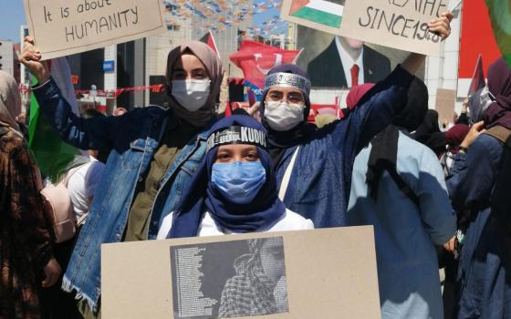 المؤتمر الأيرلندي للنقابات يرحب بتقرير العفو الدولية