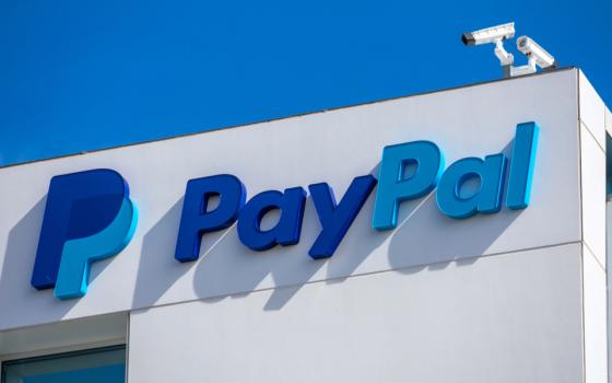 شركة Paypal تغلق حساب رابطة "فلسطين ستنتصر" بعد ضغط صهيوني