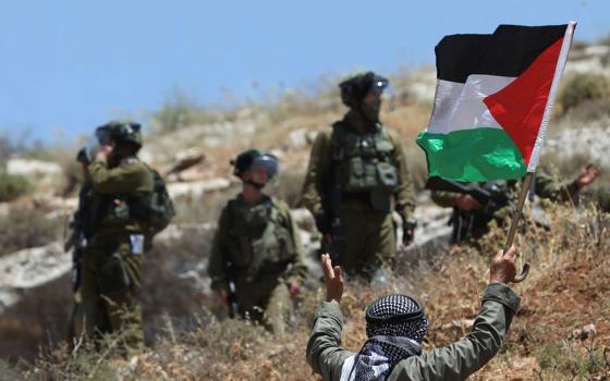 تزايد الأصوات الأمريكية المطالبة بفرض عقوبات على الاحتلال