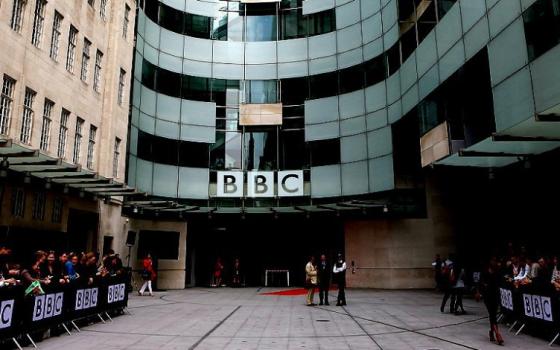 حملة أيرلندية تدعو قناة BBC لوقف التغاضي عن جرائم الاحتلال