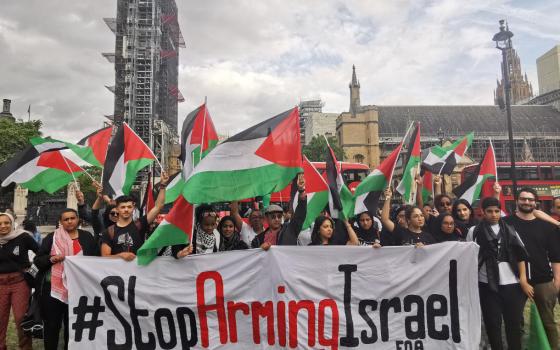 حملة أصدقاء الأقصى تطالب بريطانيا بوقف تصدير الأسلحة للاحتلال ورفض خطة الضم