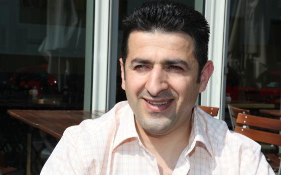 فصلته "دويتشه فيله" بزعم "معاداة السامية".. حكم قضائي لصالح صحفي فلسطيني ✊?