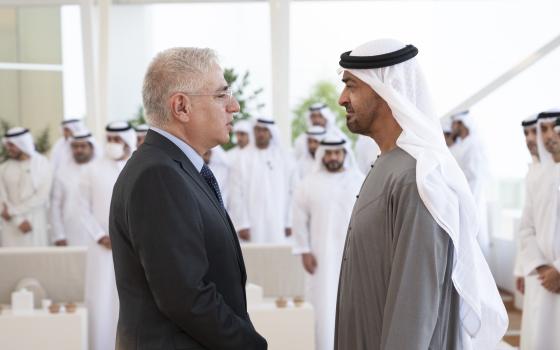 الإمارات تستدعي سفير الاحتلال احتجاجًا على "أحداث القدس"