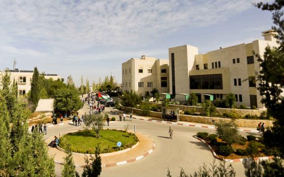 الاحتلال يتجه لوقف الاعتراف بشهادات الجامعات الفلسطينية ❌
