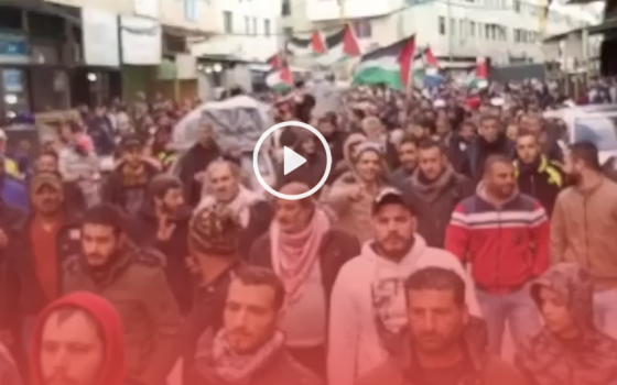 "أمريكا الشيطان الأكبر".. متظاهرون يرفضون صفقة القرن في مخيمات الفلسطينيين بلبنان