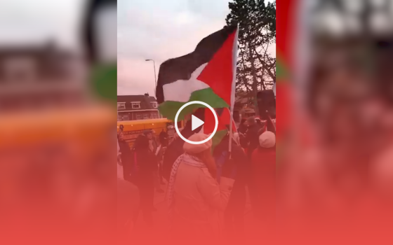 "عالرباعية عالرباعية" من أمام محكمة الجنايات الدولية تضامناً مع الفلسطينيين