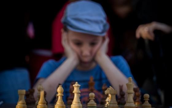 تونسيون يرفضون التطبيع في بطولة للشطرنج.. واحتجاج أمام السفارة الإسرائيلية في أيرلندا  