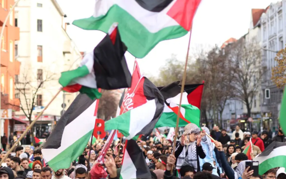 تصريح شبكة صامدون حول حملة التشهير ضد مظاهرة 8 أبريل في العاصمة برلين