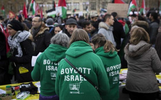 ap_17343588389962-932edce5334c8072e5a49a80b456bb73a2f6428e-s1100-c50