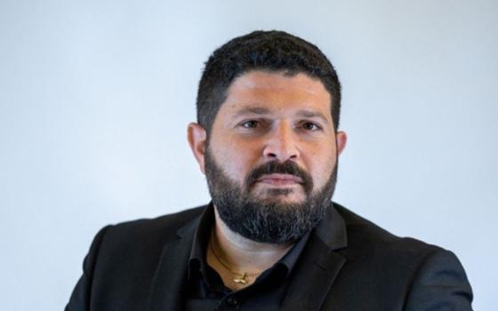 image_processing20230927-643619-rjzb6u