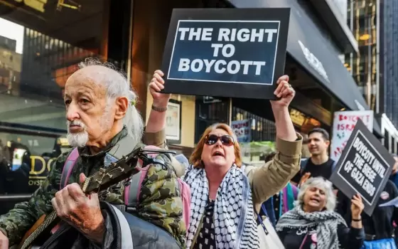 dd45984d85999e89e062a56d907d298a16-19-israel-boycott.2x.rsocial.w600