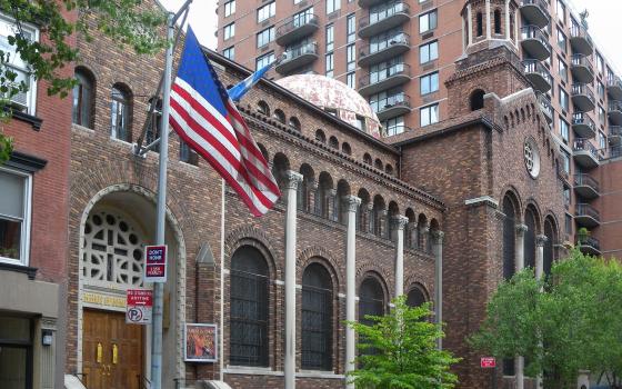 Greek_Orth_Cathedral_of_Trinity_319_E74_jeh_crop