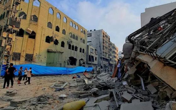 5841399794986237011_121