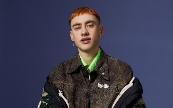 صورة لمغني البوب أولي ألكسندر