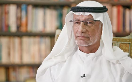 الأكاديمي الإماراتي عبد الخالق عبد الله