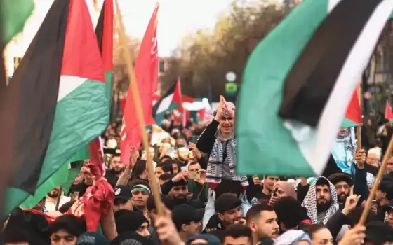 صورة مظاهرة تضامنية مع فلسطين في برلين