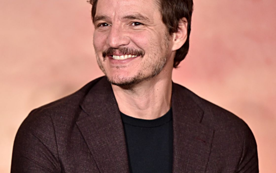 صورة  للممثل بيدرو باسكال