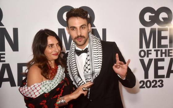 صورة المغني سانت ليفانت