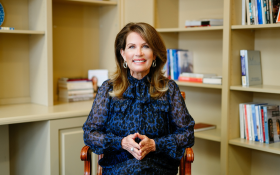 ميشيل باخمان- عميدة جامعة ريجنت