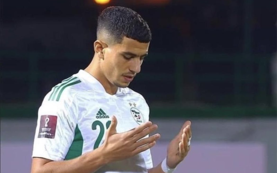 اللاعب الجزائري يوسف عطال