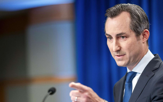 صورة  المتحدث باسم الخارجية الأمريكية