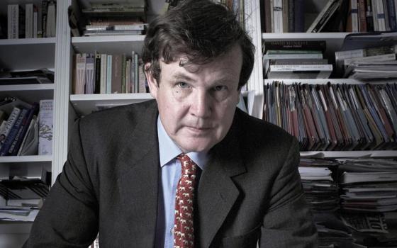 بيتر أوبورن - صحفي بريطاني