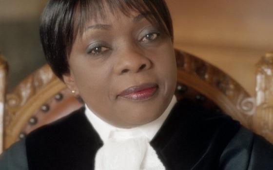 القاضية الأوغندية جوليا سيبوتيندي  