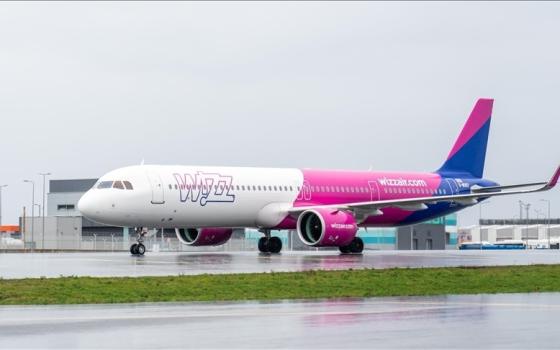 طائرة من طائرات "ويز إير"