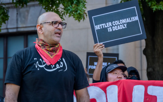 أمين حسن - أكاديمي فلسطيني