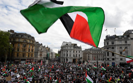 مظاهرة حاشدة داعمة لفلسطين