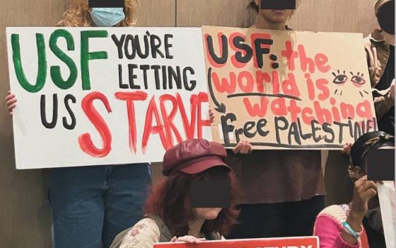 صورة طلاب فلوريدا في إضرابهم عن الطعام