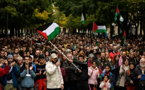 مظاهرة حاشدة داعمة لفلسطين  