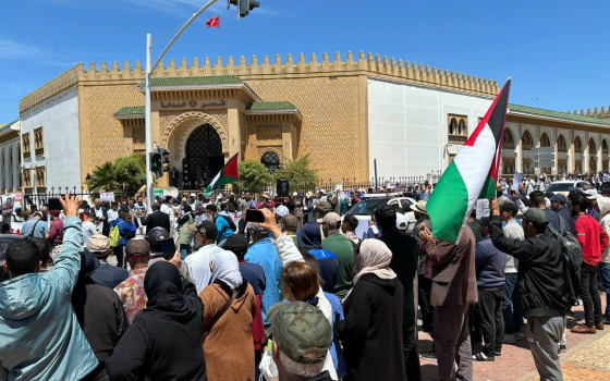 وقفة احتجاجية في المغرب رفضًا لمحاكمة ناشط انتقد التطبيع