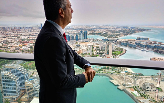 وزير طاقة كيان الإبادة يحل ضيفًا على مستوطنة دبي