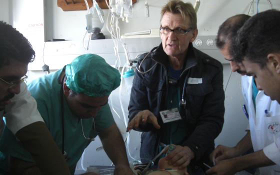 الطبيب النرويجي مادس جيلبرت