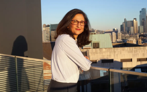 مينوش شفيق - رئيسة جامعة كولومبيا