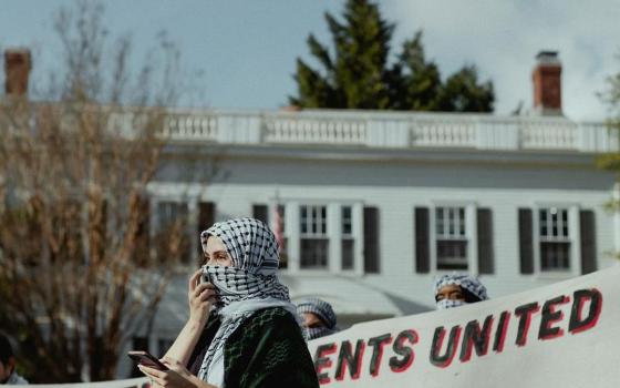 “طلاب من أجل العدالة” تتظاهر في الجامعة الأمريكية بواشنطن