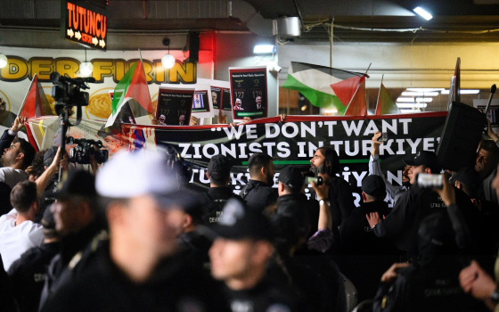 طلاب جامعة أنقرة يتظاهرون ضد زيارة الرئيس الألماني