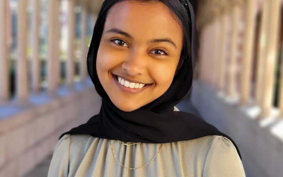 أسنا تبسم - طالبة في جامعة جنوب كاليفورنيا